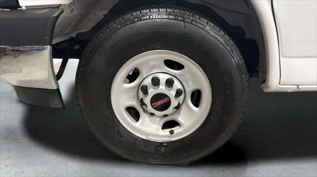 2024 GMC Savana Cargo RWD 2500 Regular Wheelbase Work Van