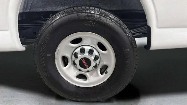 2024 GMC Savana Cargo RWD 2500 Regular Wheelbase Work Van