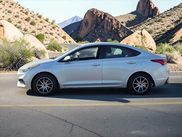 2022 Hyundai Accent SE