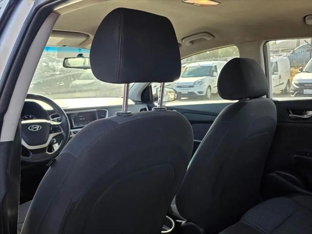 2022 Hyundai Accent SE