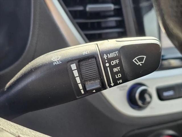 2022 Hyundai Accent SE