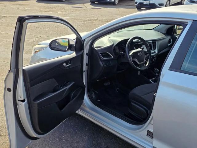 2022 Hyundai Accent SE
