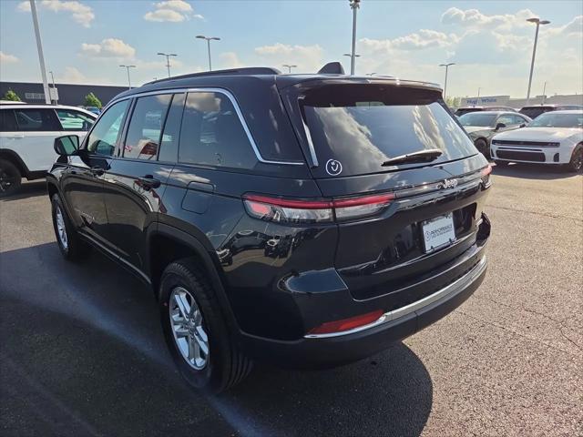 2025 Jeep Grand Cherokee Laredo 4x2