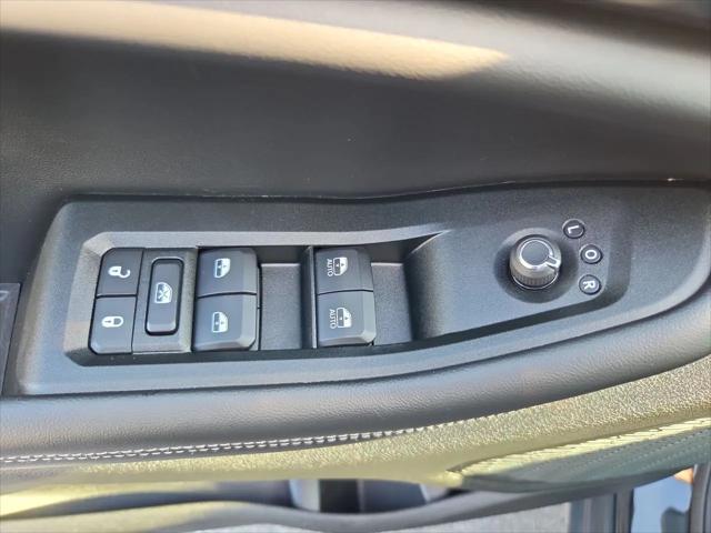 2025 Jeep Grand Cherokee Laredo 4x2