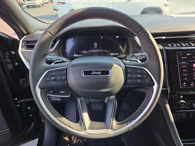 2025 Jeep Grand Cherokee Laredo 4x2