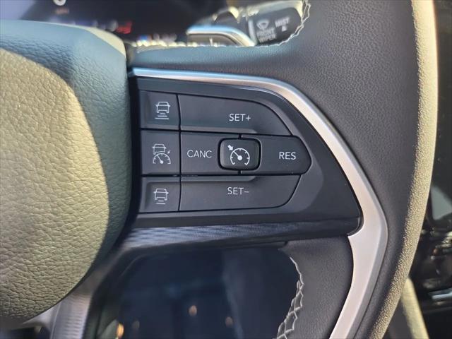 2025 Jeep Grand Cherokee Laredo 4x2