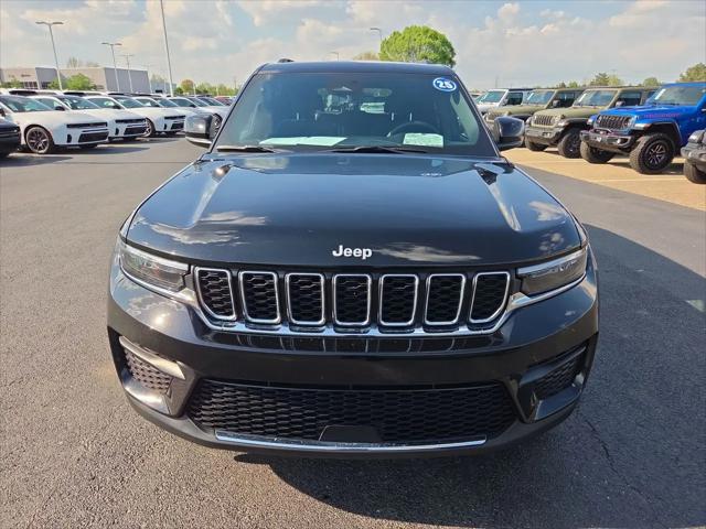2025 Jeep Grand Cherokee Laredo 4x2