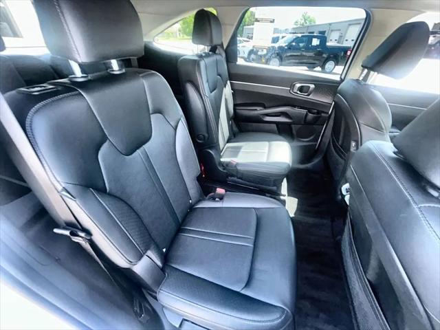 2025 Kia Sorento EX