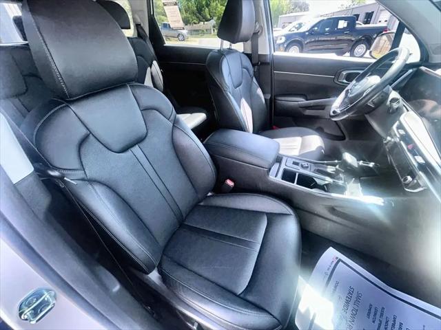 2025 Kia Sorento EX