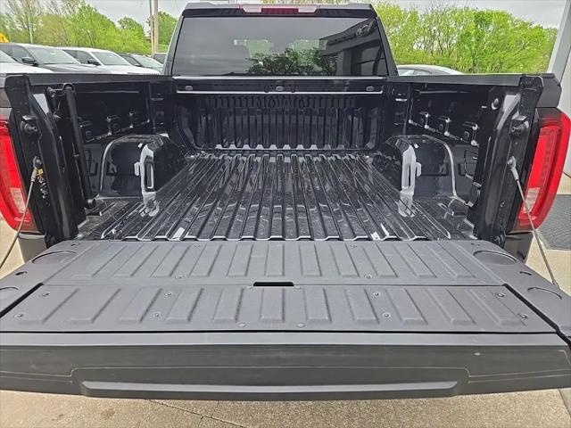 2025 GMC Sierra 1500 4WD Crew Cab Short Box SLT