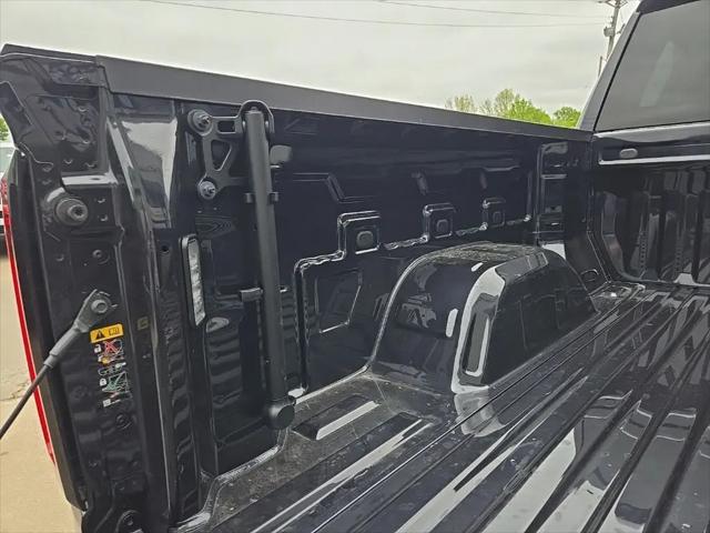 2025 GMC Sierra 1500 4WD Crew Cab Short Box SLT