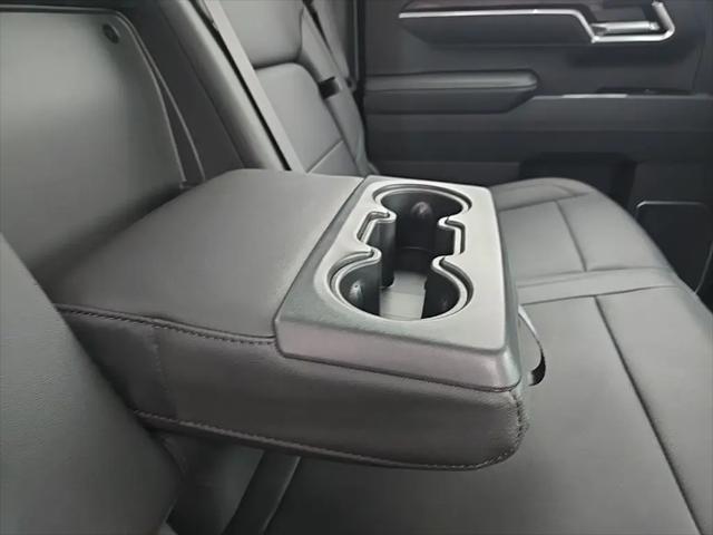 2025 GMC Sierra 1500 4WD Crew Cab Short Box SLT