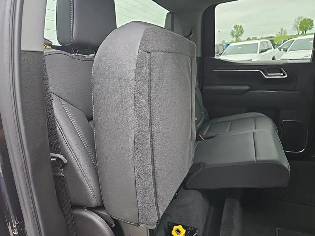 2025 GMC Sierra 1500 4WD Crew Cab Short Box SLT