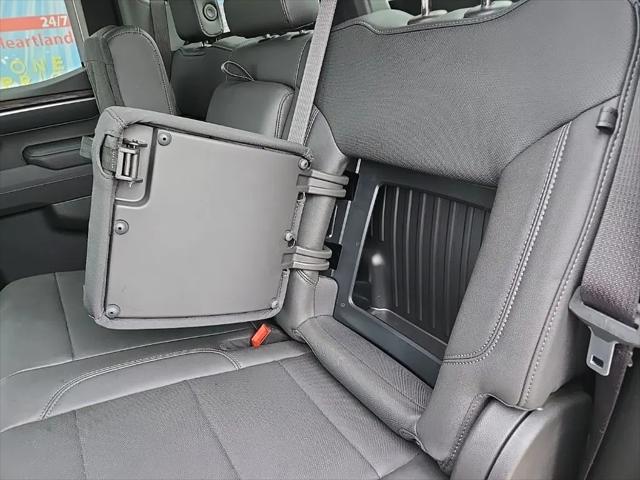 2025 GMC Sierra 1500 4WD Crew Cab Short Box SLT