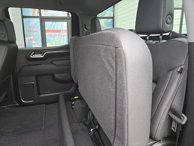 2025 GMC Sierra 1500 4WD Crew Cab Short Box SLT