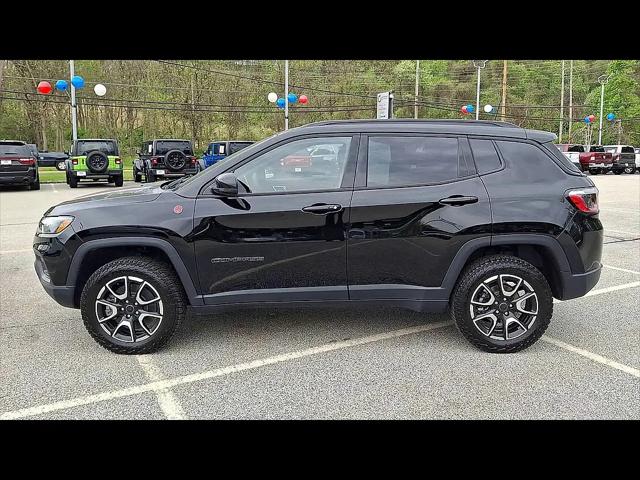 2025 Jeep Compass Trailhawk 4x4
