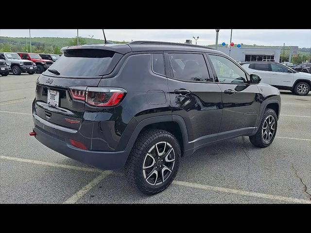 2025 Jeep Compass Trailhawk 4x4