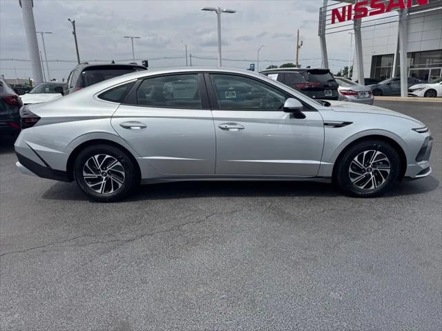 2026 Hyundai Sonata Hybrid Blue
