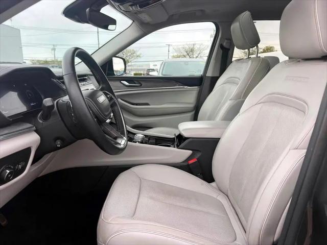 2022 Jeep Grand Cherokee L Overland 4x4