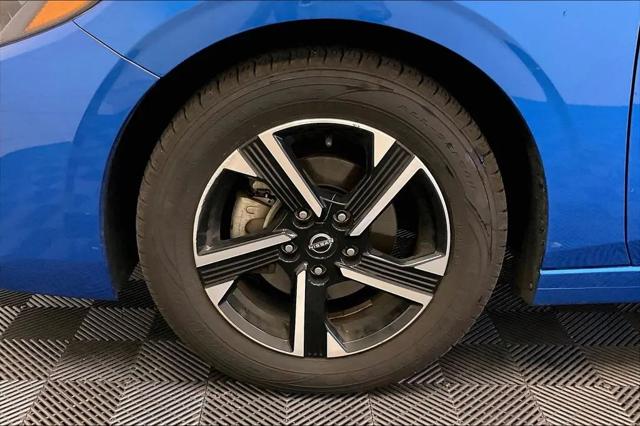 2024 Nissan Sentra SV Xtronic CVT