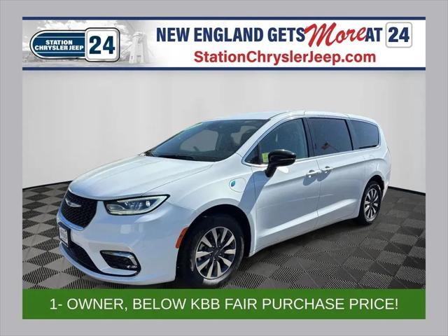 2024 Chrysler Pacifica Hybrid Select for sale in Mansfield, MA