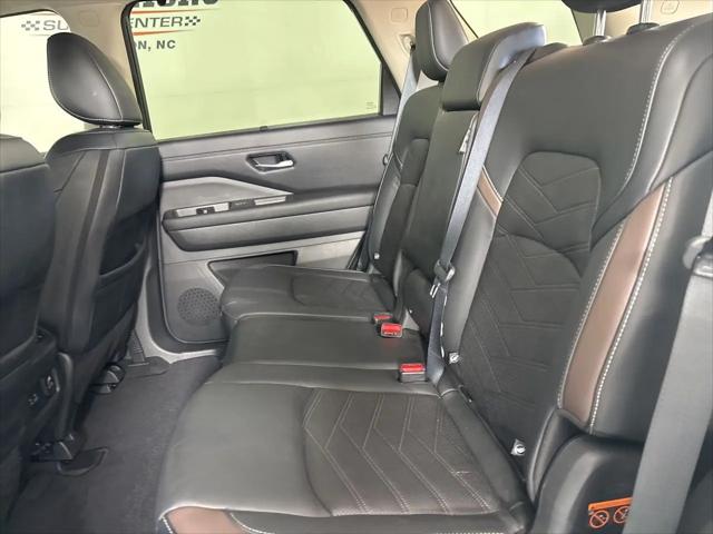 2023 Nissan Pathfinder Platinum 4WD