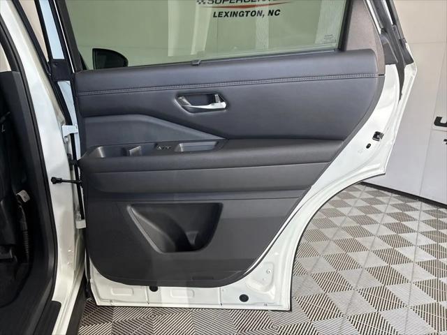 2023 Nissan Pathfinder Platinum 4WD