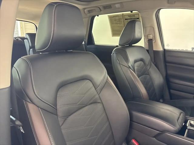 2023 Nissan Pathfinder Platinum 4WD