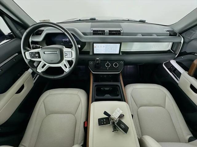 2024 Land Rover Defender 110 P400 S