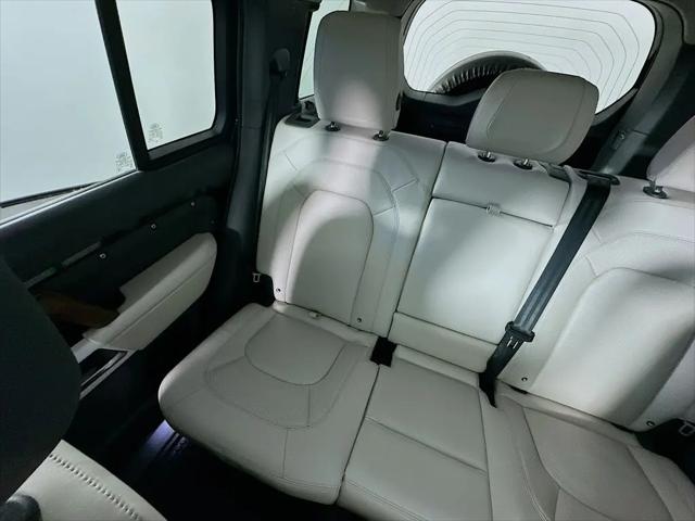 2024 Land Rover Defender 110 P400 S