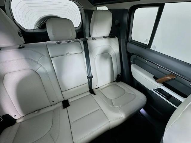 2024 Land Rover Defender 110 P400 S