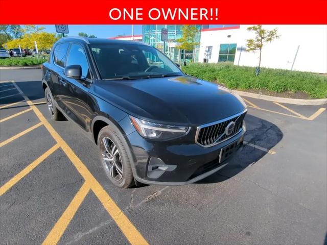 2023 Volvo XC40 B5 Plus Bright Theme