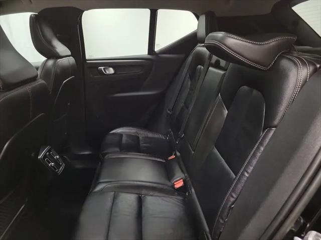 2023 Volvo XC40 B5 Plus Bright Theme