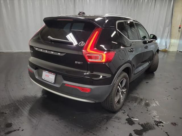 2023 Volvo XC40 B5 Plus Bright Theme