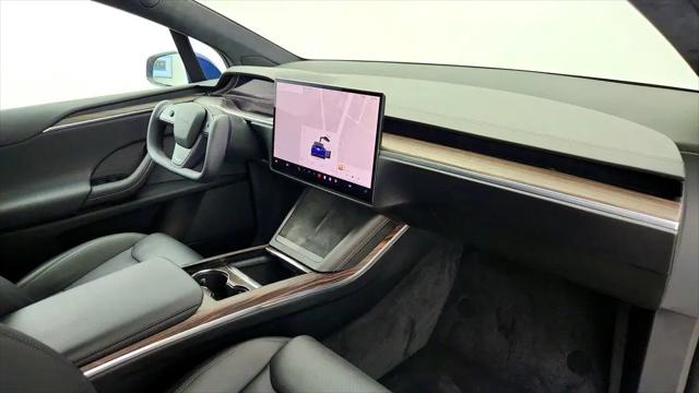 2023 Tesla Model X Standard Range