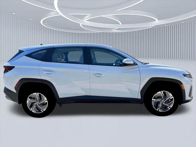 2026 Hyundai Tucson Hybrid Blue SE