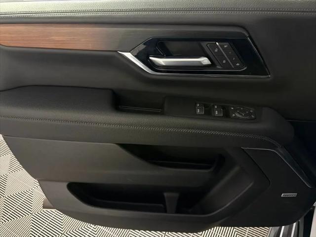 2025 GMC Yukon XL 4WD Denali