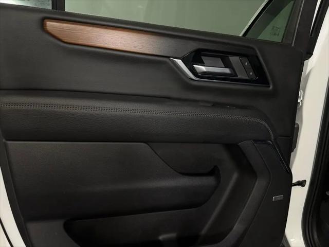 2025 GMC Yukon XL 4WD Denali