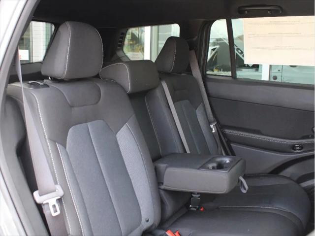 2026 Jeep Cherokee Laredo 4x4