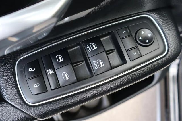 2019 Ram 1500 Laramie Crew Cab 4x4 57 Box
