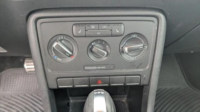 2012 Volkswagen Beetle 2.0T Turbo