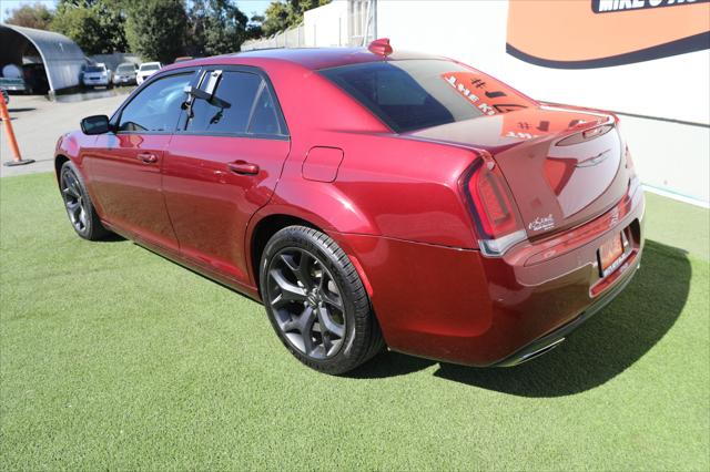 2022 Chrysler 300 Touring
