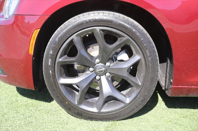 2022 Chrysler 300 Touring