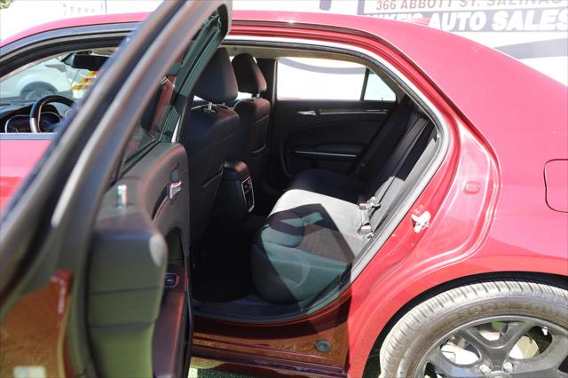 2022 Chrysler 300 Touring