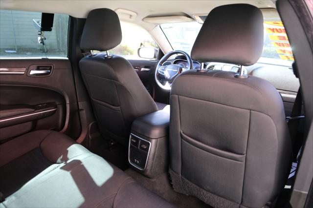 2022 Chrysler 300 Touring