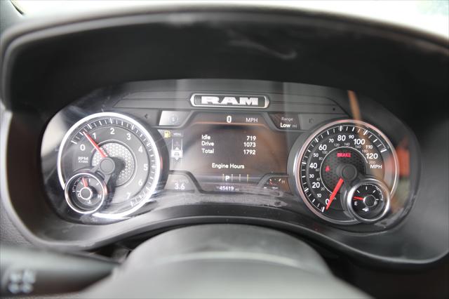 2025 Ram 1500 Big Horn Crew Cab 4x4 5'7" Box