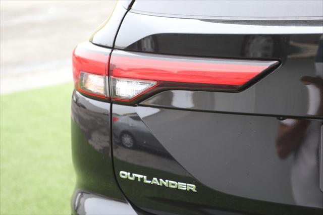 2024 Mitsubishi Outlander Unknown