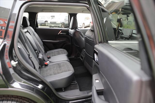 2024 Mitsubishi Outlander Unknown