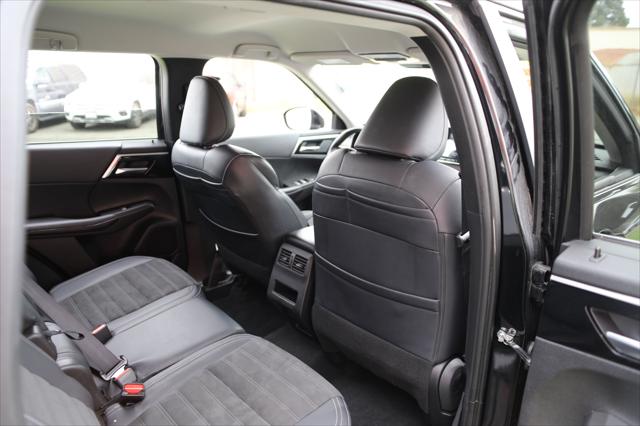 2024 Mitsubishi Outlander Unknown