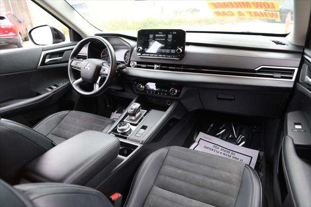 2024 Mitsubishi Outlander Unknown